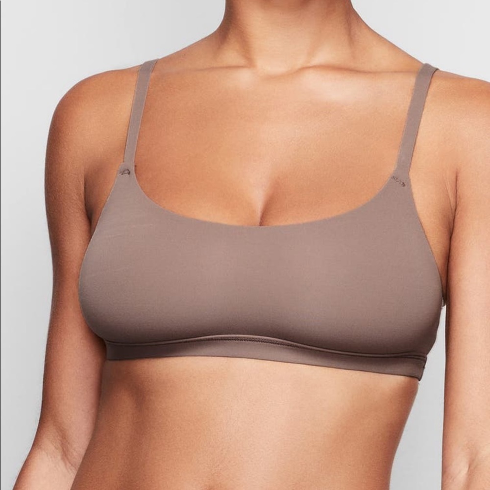 SKIMS Fits Everybody Scoop Neck Bralette